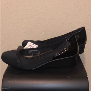 Dexflex comfort wedges flat 5 1/2